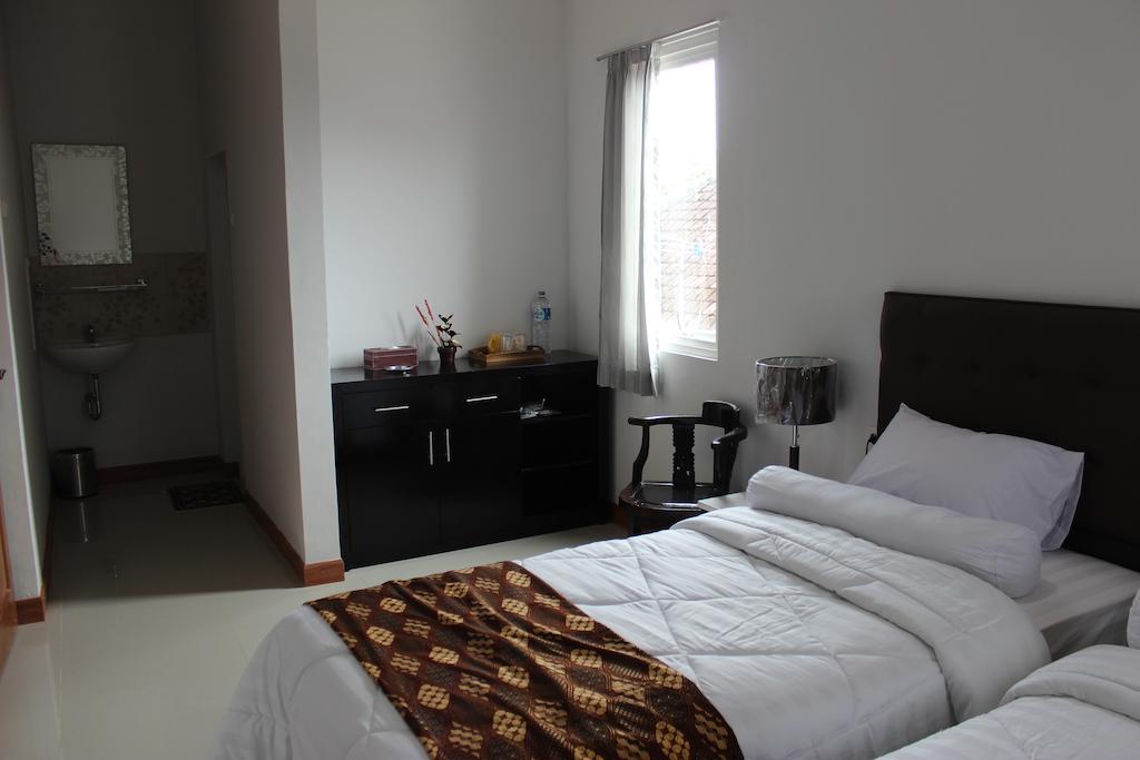 Rene Hotel Yogyakarta Exterior foto