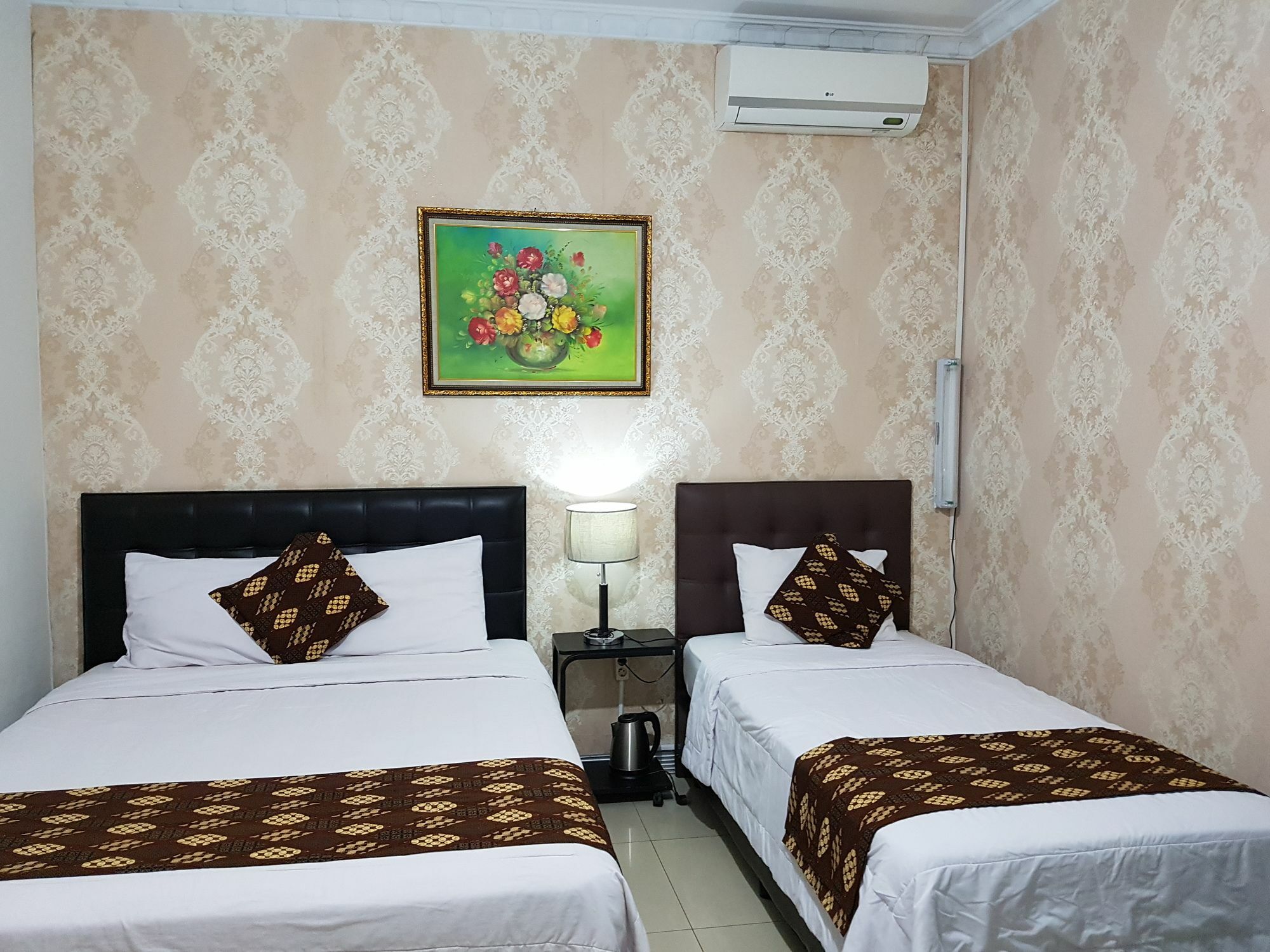 Rene Hotel Yogyakarta Exterior foto